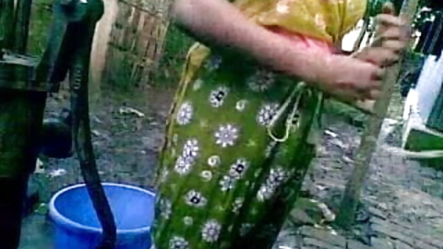ಪೋರ್ನ್ ಆನ್ಲೈನ್ ಯಾವುದೇ ನೋಂದಣಿ ಆದರೂ ಉಚಿತ ಮಾದಕ ಚಿತ್ರದಲ್ಲಿ ಹಳ್ಳಿ ಹುಡುಗಿ ದೊಡ್ಡ ಮೊಲೆ ಸ್ನಾನ