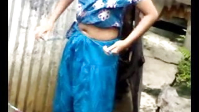 ಪೋರ್ನ್ ಆನ್ಲೈನ್ ಯಾವುದೇ ನೋಂದಣಿ ದೇಸಿ ಹುಡುಗಿ ಸ್ನಾನದ ಹೊರಗೆ
